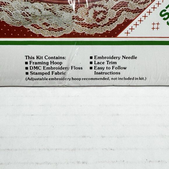 Vtg The New Berlin Co. Stamped Cross Stitch Frame Hoop Kit Happy Holidays Bear - Picture 3 of 4